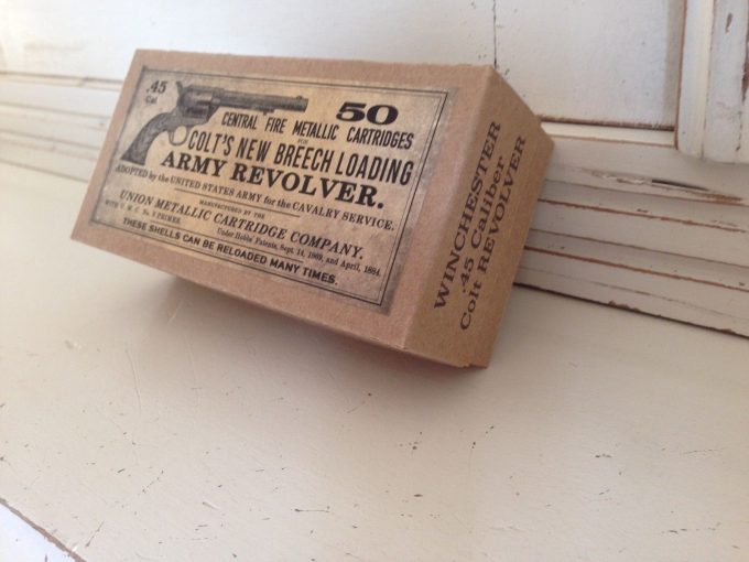 Boite-DECO-Winchester-45-Long-Colt-Army-Revolver-Cartridges-Old-West-Western