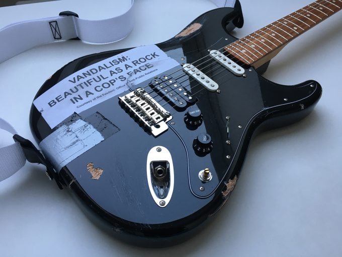 Kurt Cobain Vandalism Strat Fender PLAYER Stratocaster guitar Heavy Relic Road Worn Seymour Duncan TB-4 khristore angers luthier