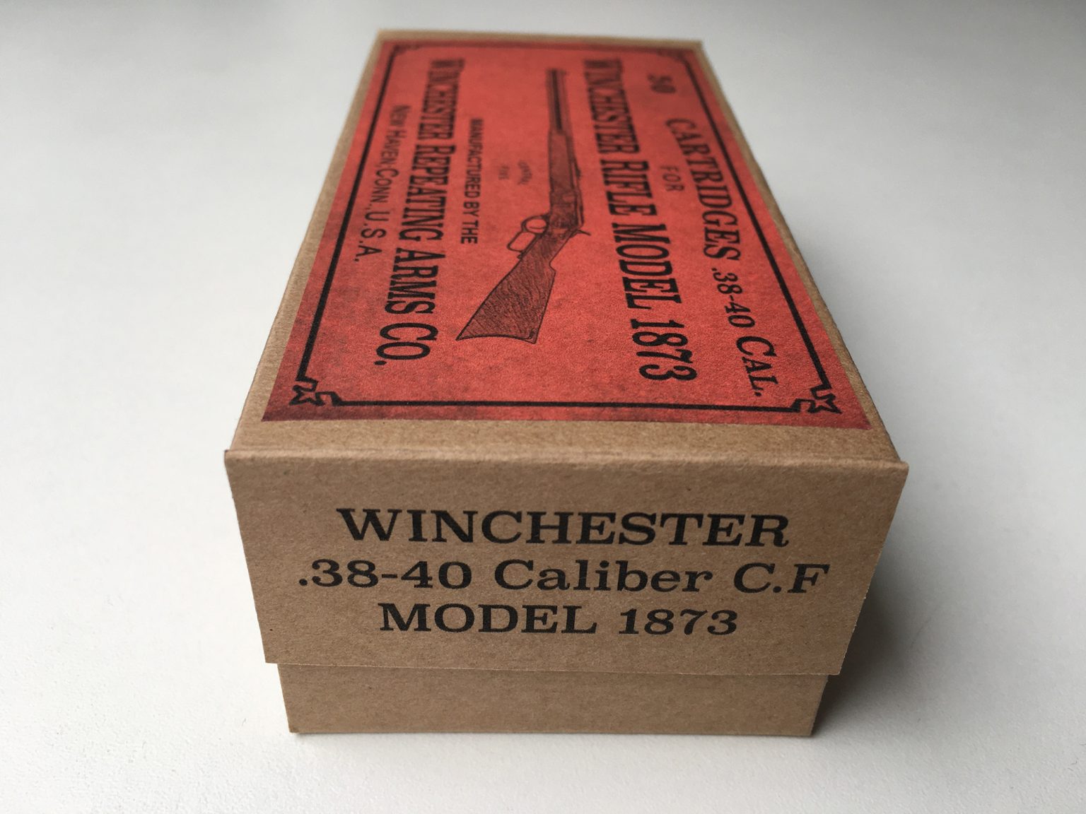 DECO box Winchester Model 1873 3840 caliber Ammo box cartridges Old