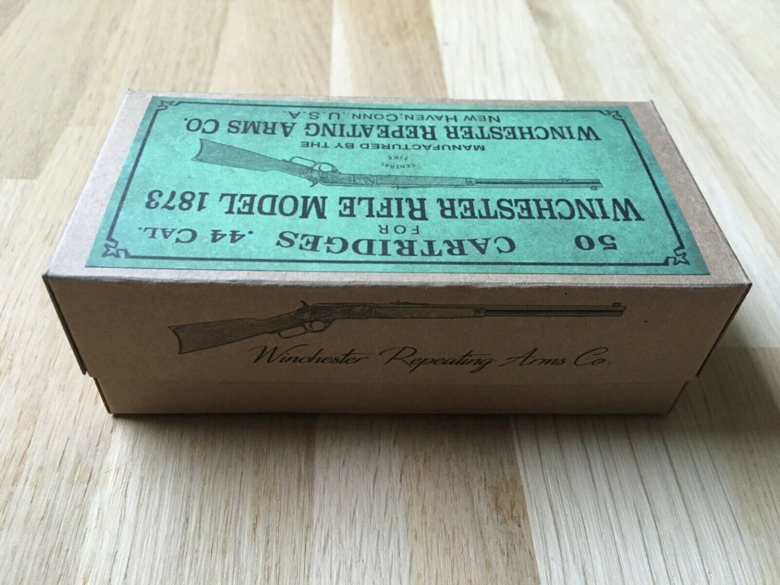 DECO box Winchester Model 1873 44 caliber Ammo box cartridges Old West