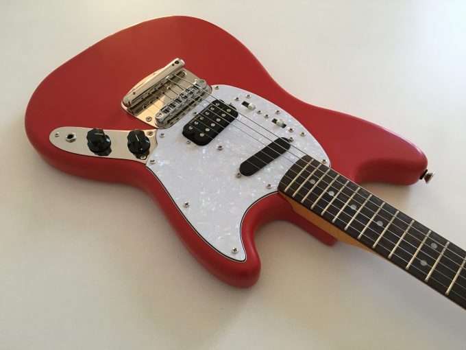 Kurt-Cobain-Fender-Red-Mustang-NPA-Nulle-Part-Ailleurs-Squier-guitar-relic-Nirvana-khristore-1