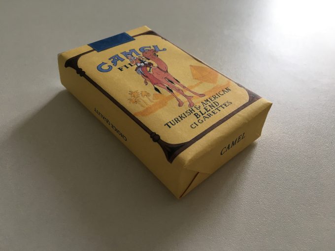 Tintin CAMEL Cigarettes paquet étui Crabe aux Pinces d'Or Case pack Movie prop replica khristore