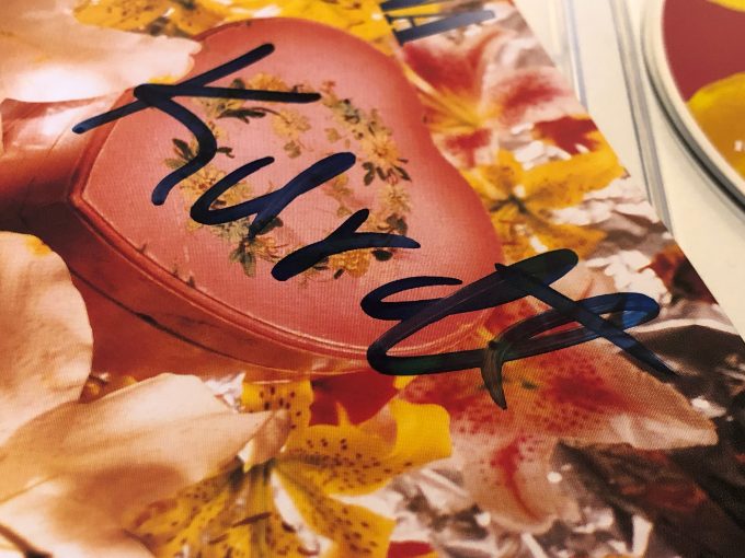 Kurt Cobain Autograph Heart Shaped Box CD khristore -2
