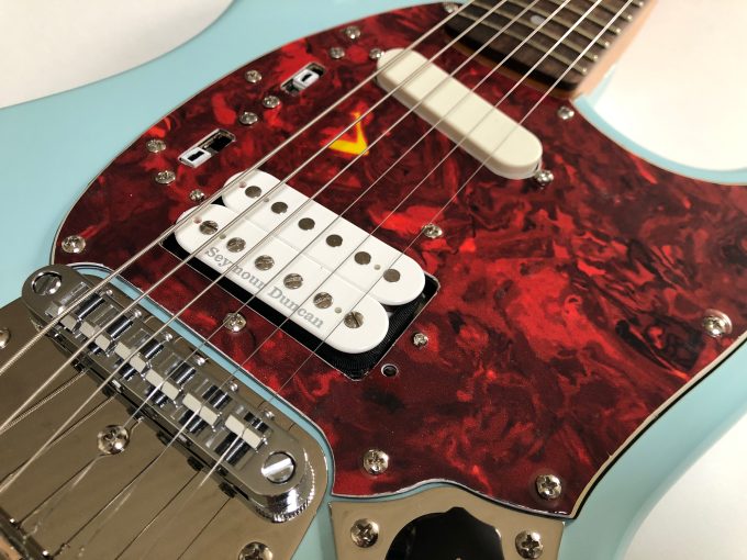Kurt-Cobain-SkyStang-khristore-guitar-replica-pickfordguards 3
