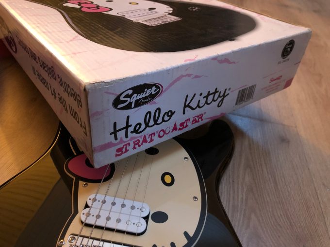 Squier Fender Stratocaster Hello Kitty Strat Box Strat strap matching headstock khristore 16