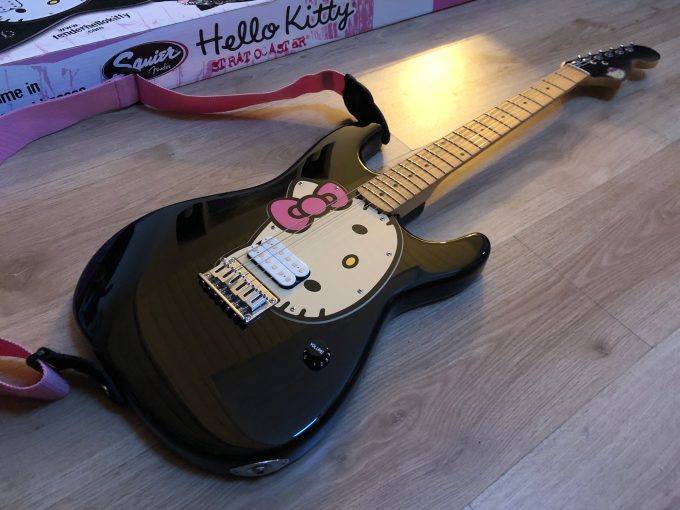 Squier Fender Stratocaster Hello Kitty Strat Box Strat strap matching headstock khristore 2