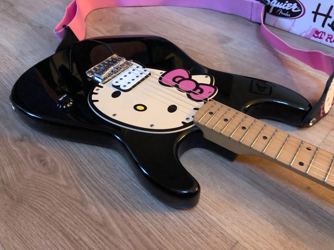 Squier Fender Stratocaster Hello Kitty Strat Box Strat strap matching headstock khristore 6