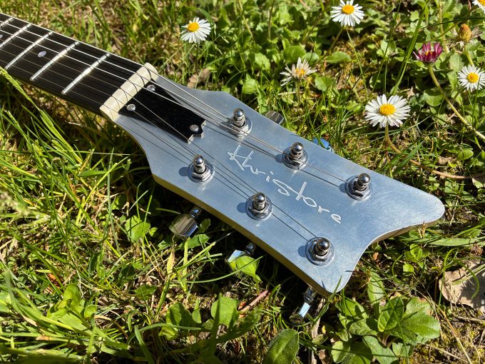 Khristore A-Stang Aluminium guitar Kurt Cobain JagStang inspired Nirvana guitar 5