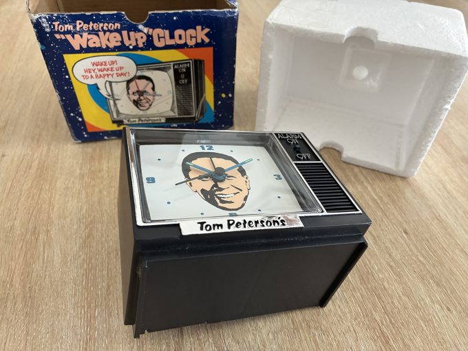 Tom Peterson clock Wake Up to a happy day Kurt Cobain watch khristore 7