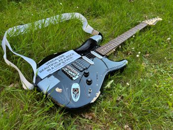 Kurt-Cobain-Vandalism-Strat-khristore-Nirvana-guitar-stratocaster-free-humbucker-edition-2