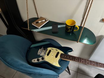 Khristore-69-CompSkate-Fender-Mustang-1969-Competition-stripes-Kurt-Cobain-Nirvana-Guitar-SKate-deck-desk-1