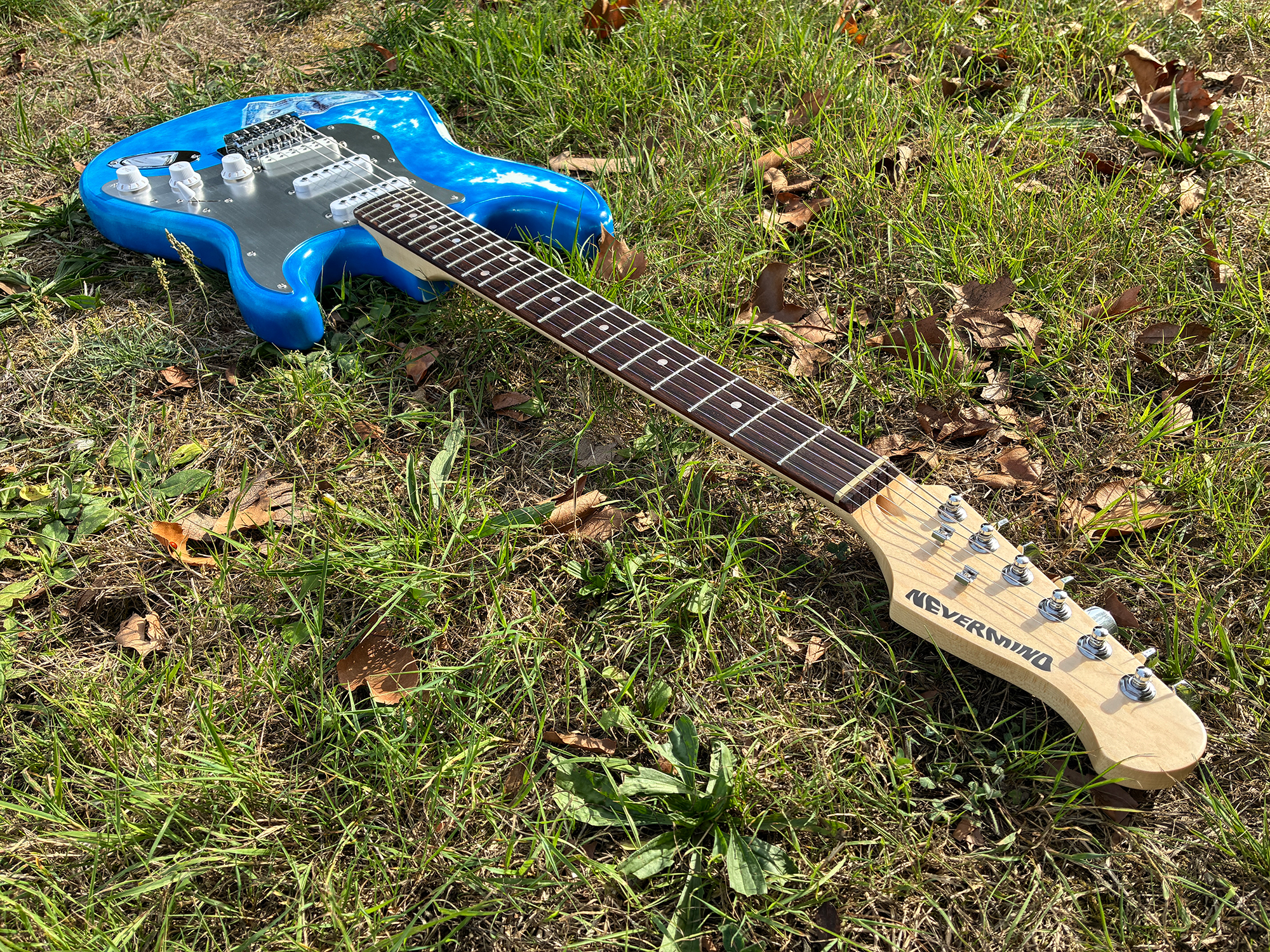 Khristore-Nevermind-Strat-35th-Anniversary-Kurt-Cobain-Nirvana-guitar-6